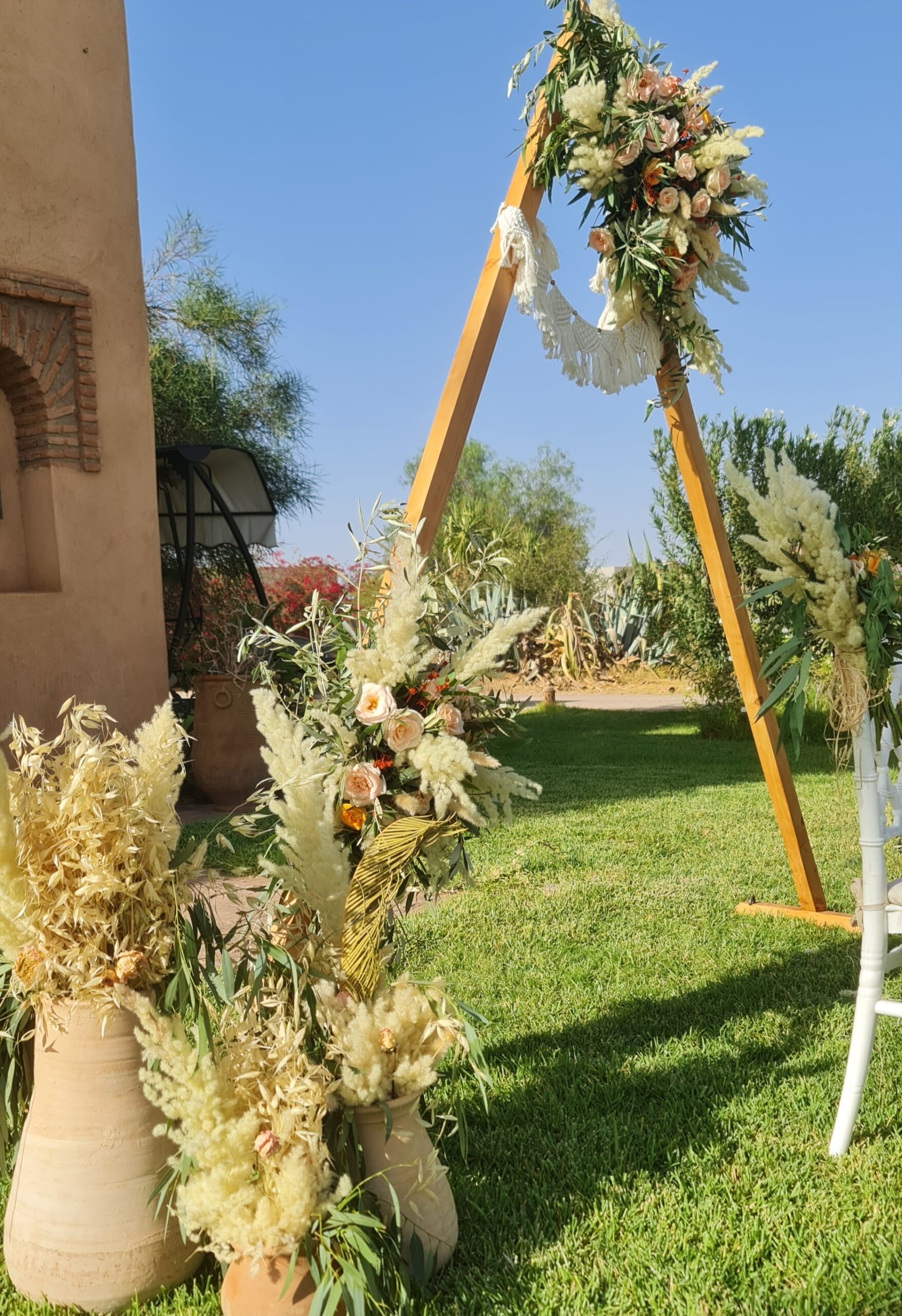arche florale triangle fleuriste marrakech