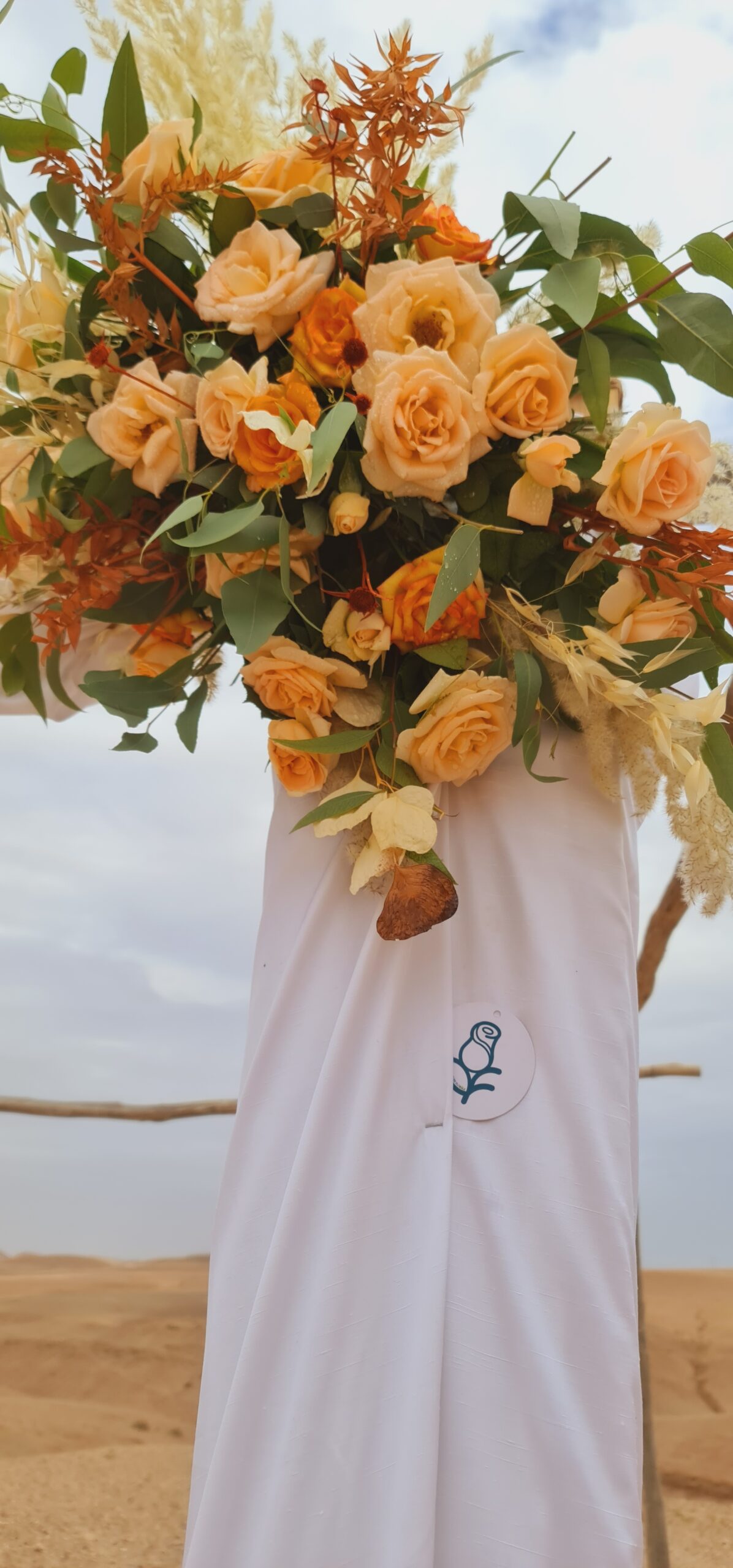 décoration florale terracotta arche florale desert Agafay Marrakech