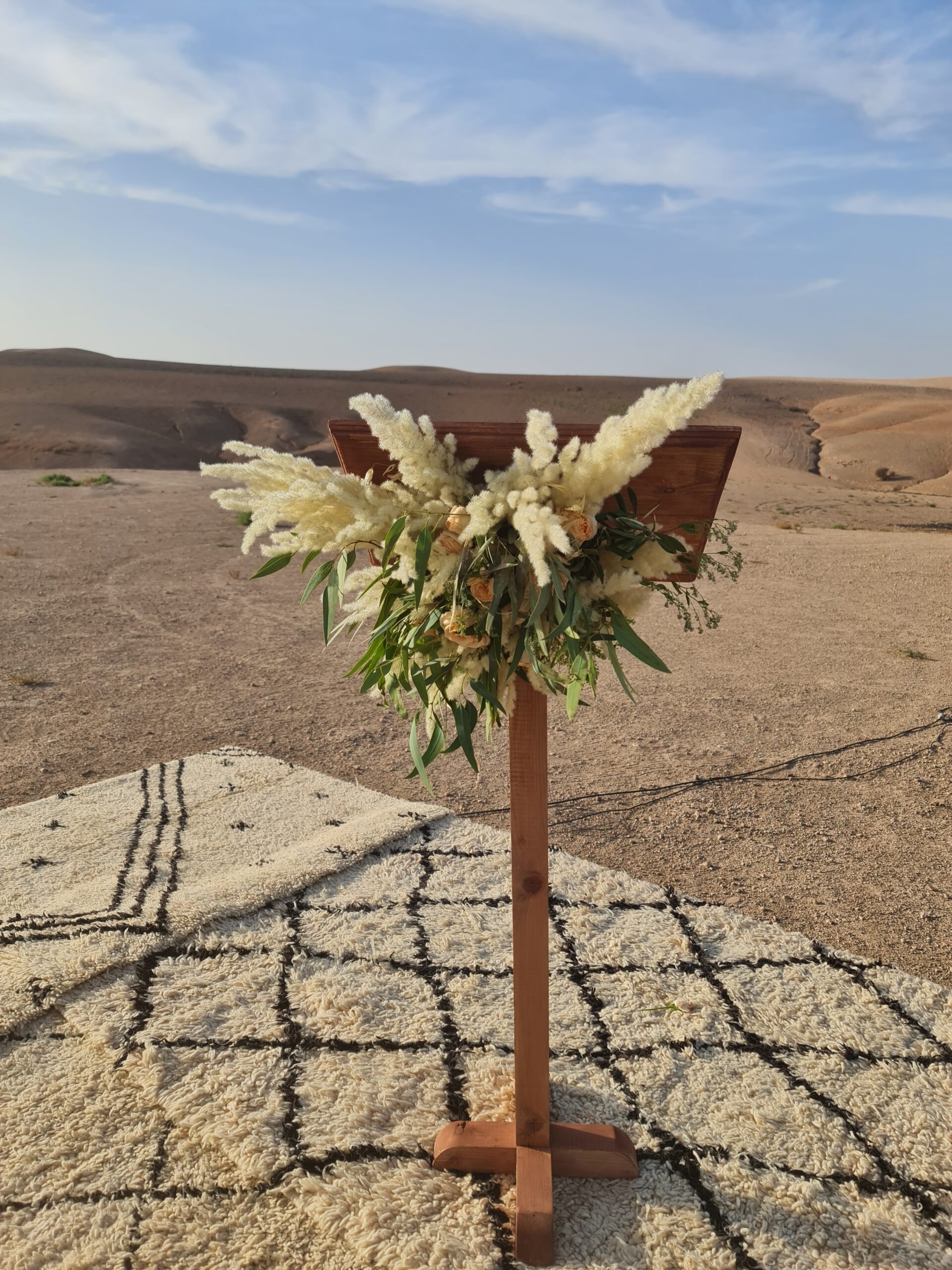 pupitre céremonie laique mariage Agafay Marrakech